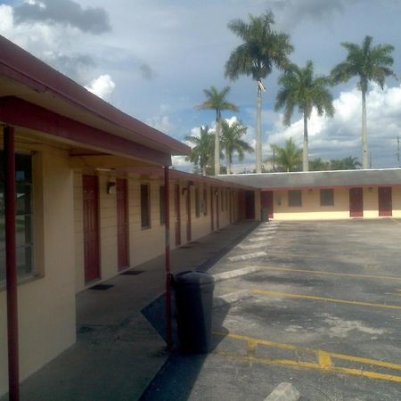 Palm City Motel Fort Myers Exterior photo